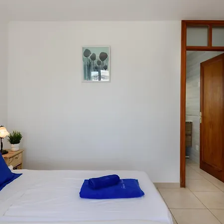 Puerto Chico 8 公寓 *